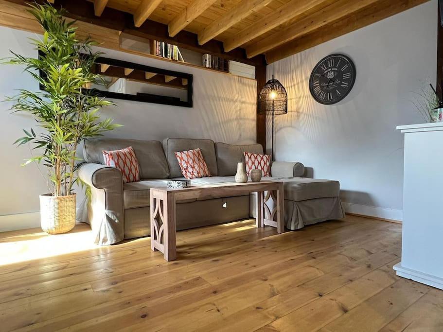 The Shack - Thatched Self Contained Annex Collingbourne Ducis Buitenkant foto