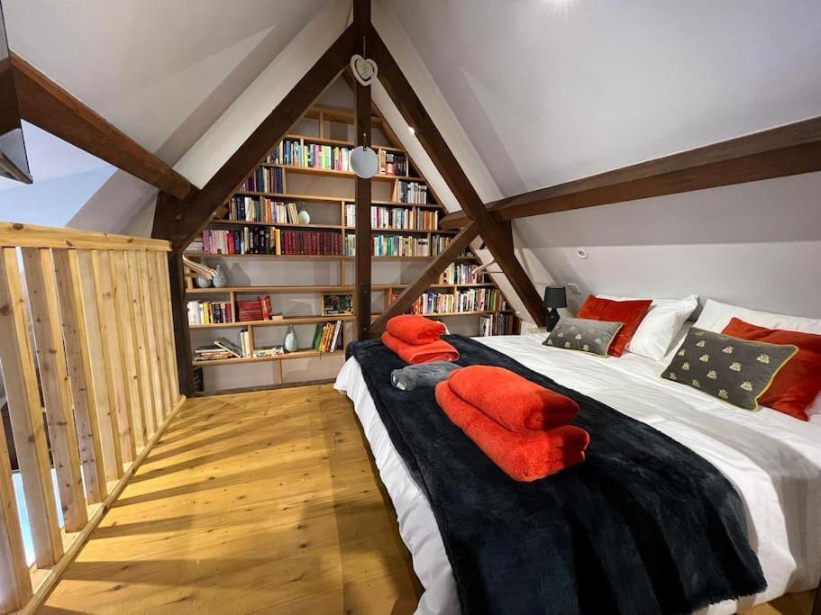 The Shack - Thatched Self Contained Annex Collingbourne Ducis Buitenkant foto